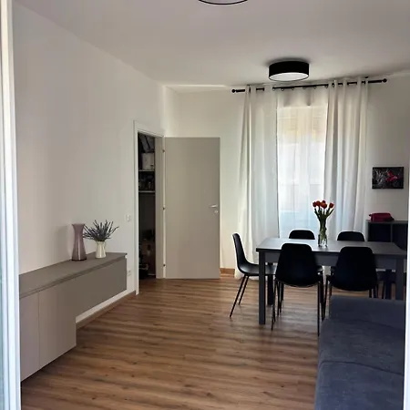 La Fenice Elegant, Welcoming Flat In Apartment