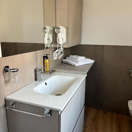 Apartment La Fenice Elegant, Welcoming Flat In